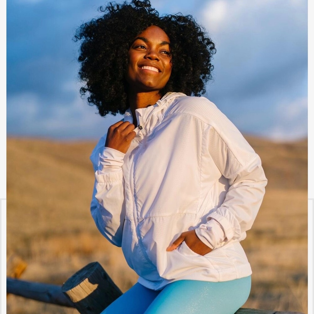 Zyia White Mesh Lined Jacket Hoodie - Medium